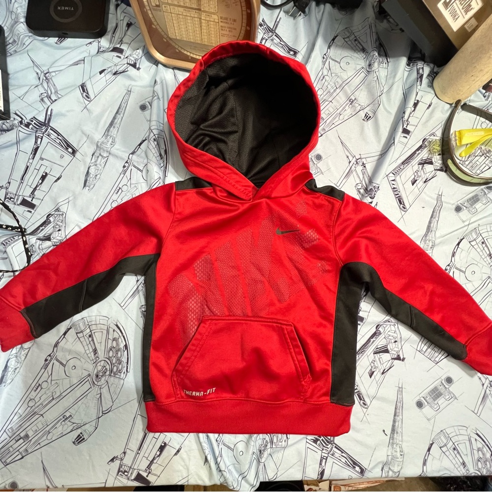 Nike Kids Red and Black Therma-Fit Hoodie - Picture 4 of 6